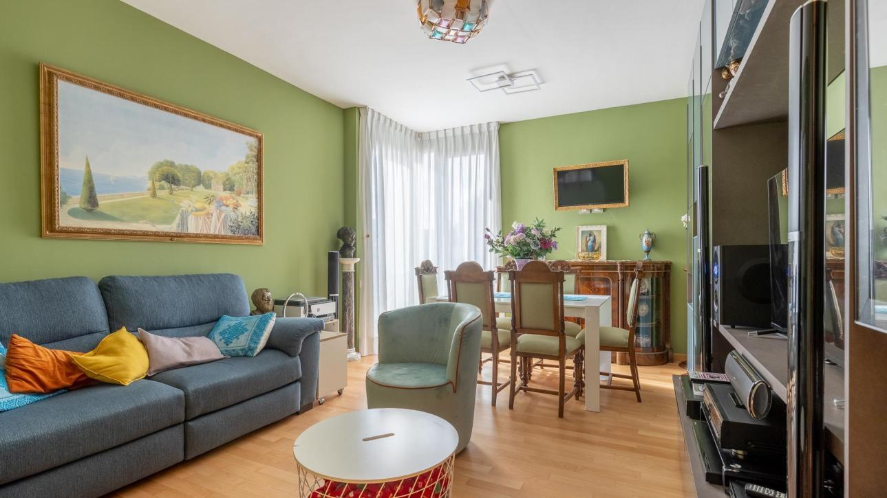 ELEGANTE ED ALL'AVANGUARDIA