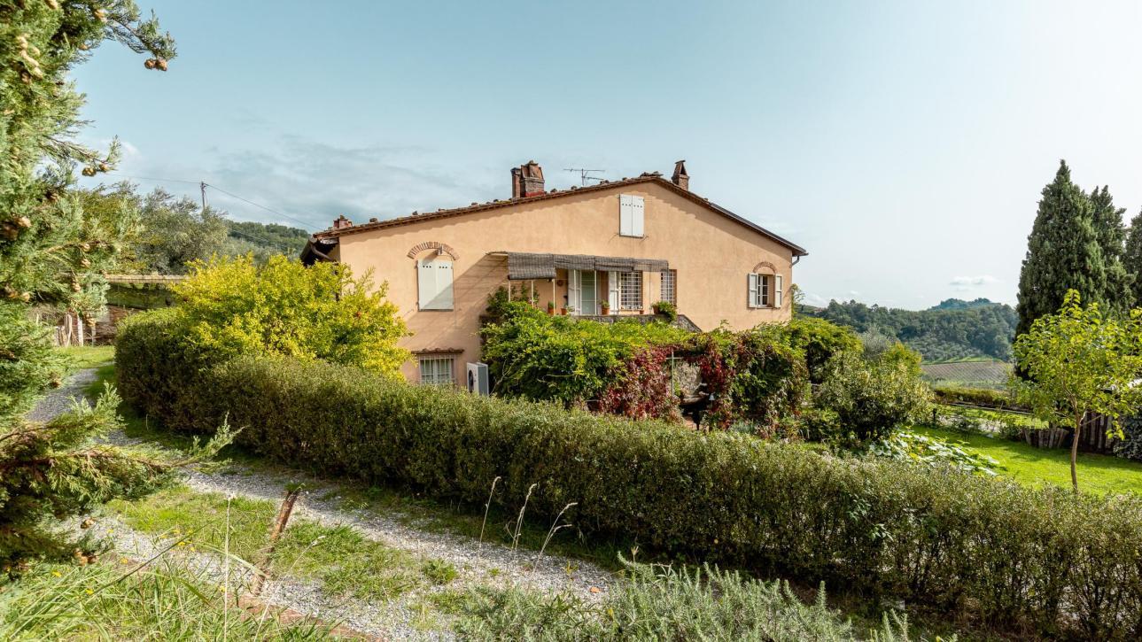 casa colonica con vista  - Lucca