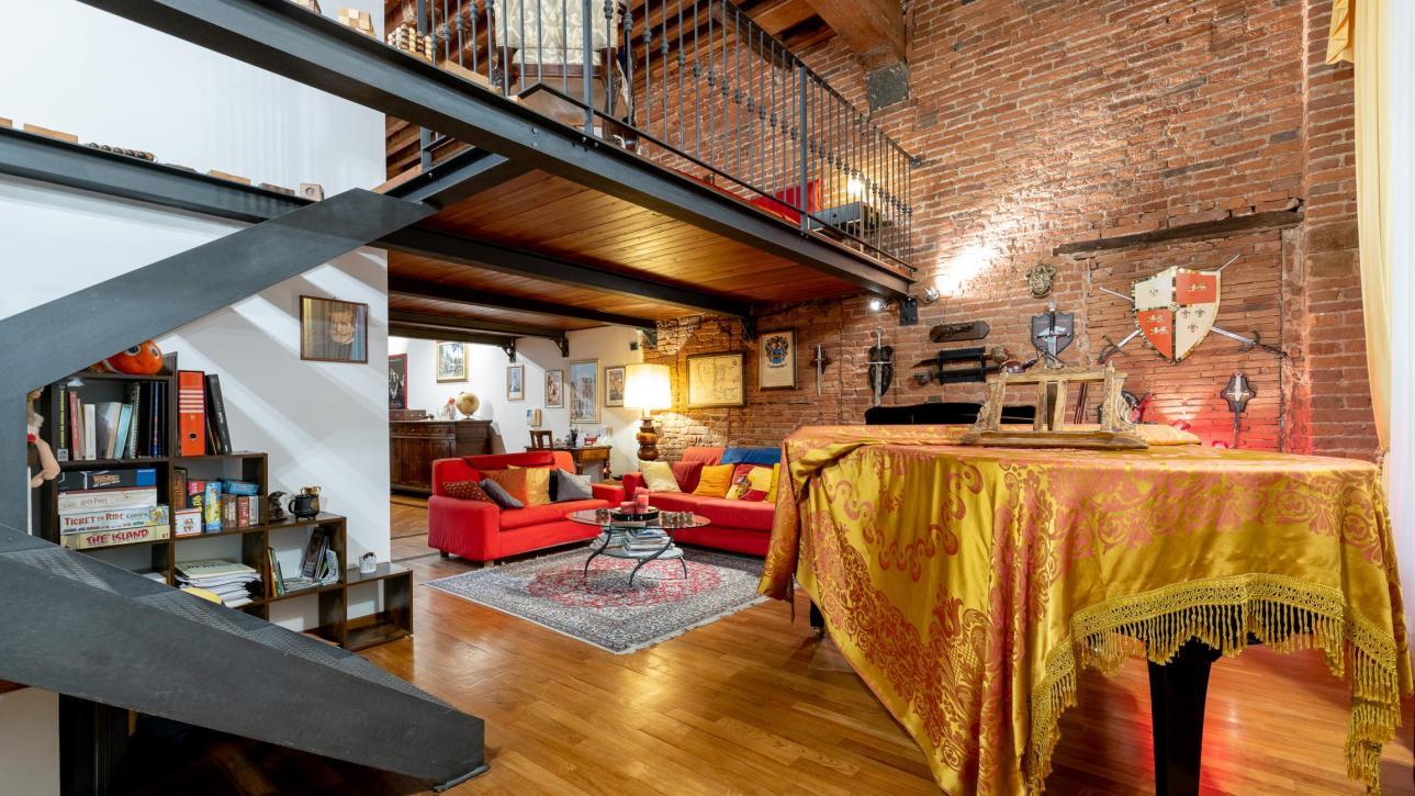 Charming apartment in the heart of the city center.