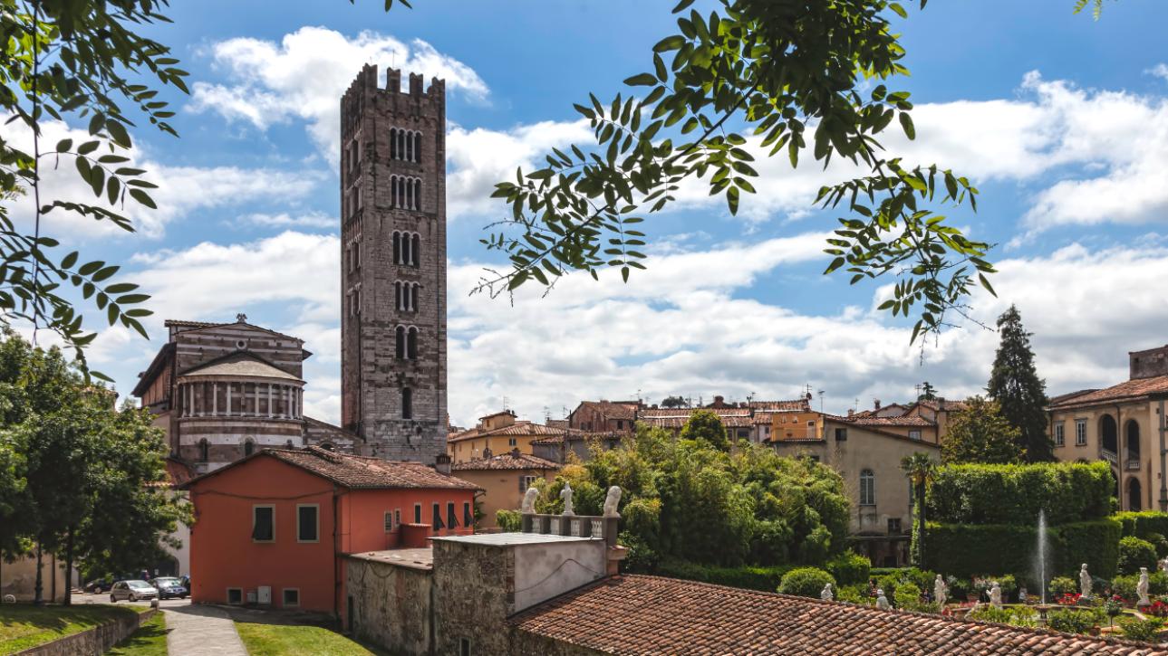 Confidential: Confidential: Vivere in palazzo d'epoca con terrazza o giardino