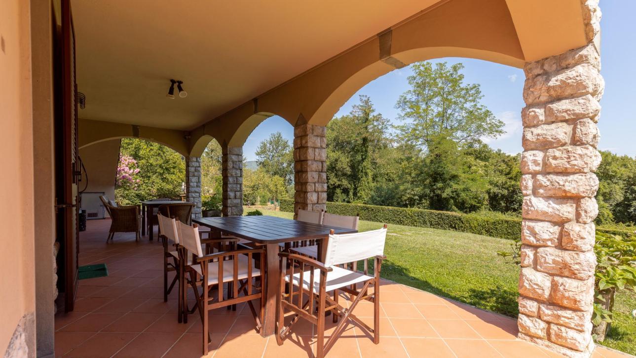 Villa di charme nella campagna lucchese