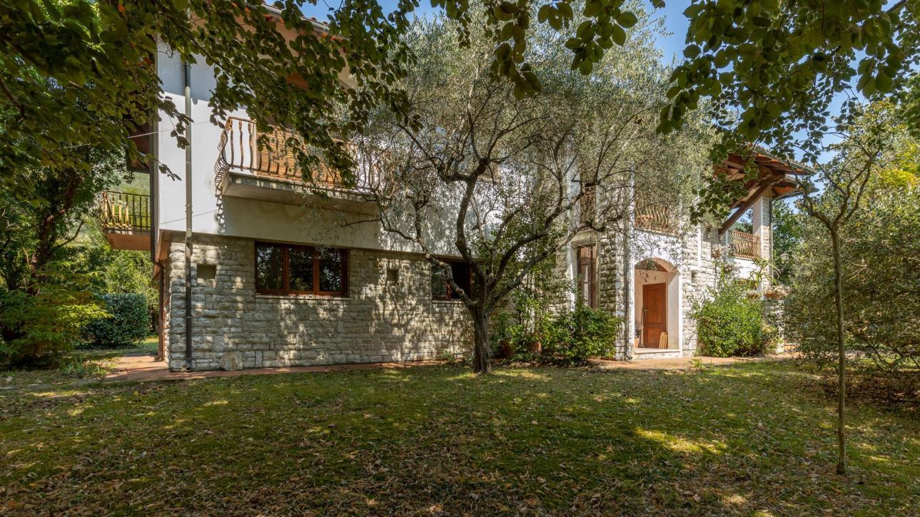 Spaziosa Villa a pochi km dal Centro