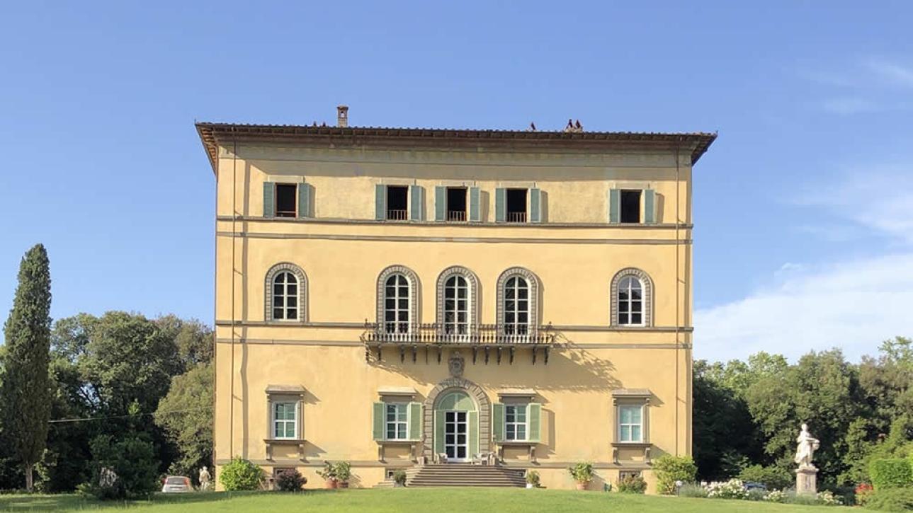 Confidential: Confidential: Prestigious 16th-Century Renaissance Villa 